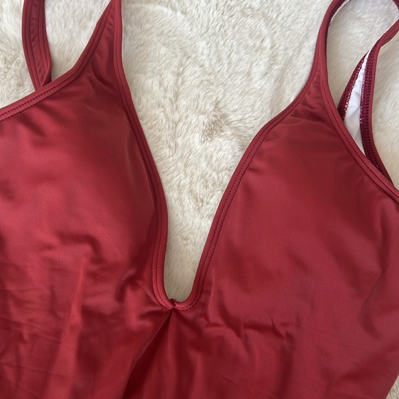 Plunging One Piece Swimsuit - Picture 6 of 6